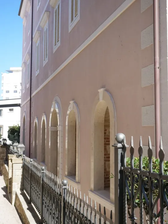 Manushi and Pali Family House