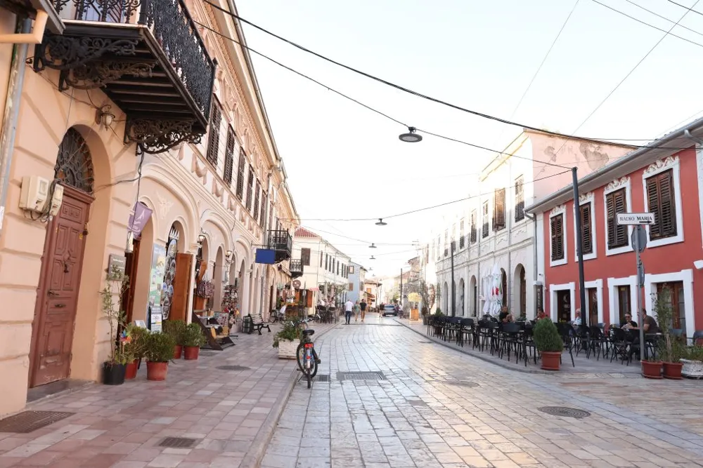 Gjuhadol Quarter